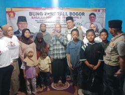 Sambil Santuni Anak Yatim, Caleg Gerindra Yusuf Kiat Makan Bakso Bareng Warga Gunung Putri
