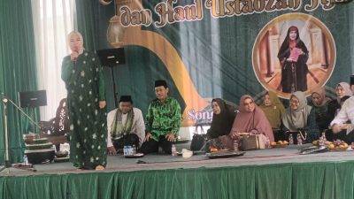 Elly Rachmat Yasin, Muhammad Romli dan Junaidi Samsudin Dapat Doa Emak-emak Majelis Taklim Cileungsi