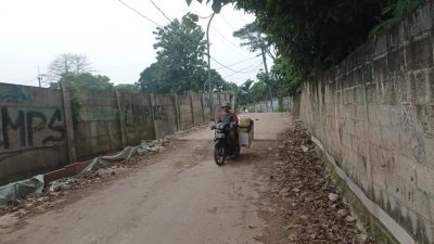 Warga Pertanyakan Proyek Rekontruksi Jalan Bojong Sempu-Iwul yang Mangkrak, Pemborong Nyerah?