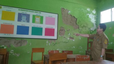 Bangunan Rembes dan Membahayakan Murid, Kepsek SDN Parakanmuncang 01 Minta Pemkab Bogor Turun Tangan