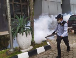 Cegah DBD, Kantor DPRD Kabupaten Bogor di Fogging