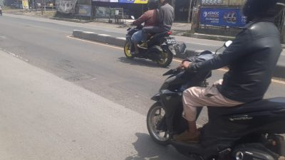 Jalan Provinsi Kemang-Parung Banyak Lubang, Rawan Bikin Pengendara Celaka