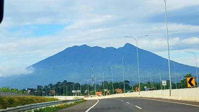 Selama Arus Mudik Lebaran, Polisi Larang Truk Barang Lintasi Jalur Puncak dan Tol Bocimi