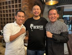 Dua Kandidat Calon Walikota Bogor Buka Puasa Bersama Kucing Hitam