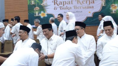 Gelar Bukber, Plh Sekda Minta Perumda Pasar Tohaga Tingkatkan Sinergi