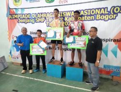 Cabor Bulutangkis O2SN SMP Se-Kabupaten Bogor 2024 Frea dan Fajri Sabet Medali Emas