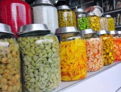 Libur Idul Adha, Penjual Oleh-oleh di Kemang Sepi Pembeli