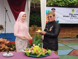 Pemcam dan Warga Sukaraja Peringati HJB ke-542 Memakai Pakaian Adat, Ini Pesan Camat Cantik