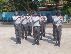 Sambut HUT RI Ke-79, Pemcam Kemang Gelar Lomba PBB Linmas