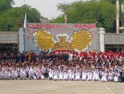 Perihati HUT RI Ke-79 di Pesantren Darussalam Koposari Cileungsi, ini pesan Kombes Pol Ade Rahmat Idnal