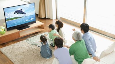 Studi Terbaru Ungkap Nonton TV Lama di Usia 20-an Bisa Tingkatkan Risiko Penyakit Jantung