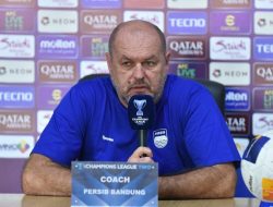 Bojan Hodak Perbaiki Kinerja Lini Depan Persib