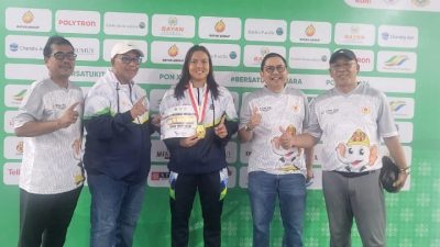 Adelia Sabet Emas 200 Meter Gaya Dada Putri di PON 2024