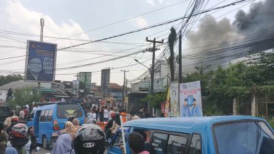 Toko Tekstil di Ciampea Bogor Dilalap Sijago Merah