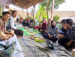Dosen dan Mahasiswa IPB Gelar FGD Bersama Petani Amanat di Desa Nanggung
