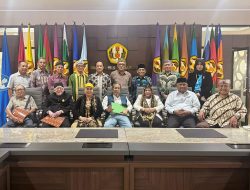 13 Pinisepuh Pamangku Sunda Ditetapkan di Kampus Unpad