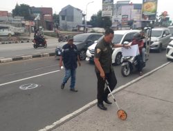 Polisi Olah TKP Laka Lantas Penyebab Seorang Pelajar Meninggal di Jalan Salabenda