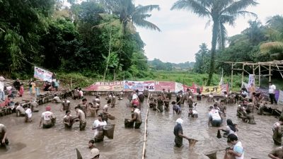 Ngubek Empang, Warga Kelurahan Cibinong Solid Wujudkan Bogor Istimewa Menuju Bogor Gemilang