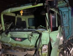 Lima Truk Pengangut Tambang di Parungpanjang Terlibat Tabrakan Beruntun