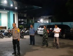 Pastikan Tidak Ada APK di Masa Tenang Pilkada 2024, Petugas Gabungan Kecamatan Kemang Sisir Wilayah