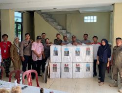 Kades Abd Rahman Lepas Logistik Pilkada 2024 dari PPS ke 12 TPS se-Desa Semplak Barat