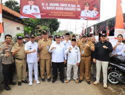 Dampingi Pj Bupati Bogor Monitoring TPS di Dua Kecamatan, Ketua Apdesi Minta Kades Turun Gunung Minimalisir Angka Golpout