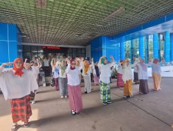 Pemkab Bogor Pecahkan Rekor MURI Pemakaian Sarung Tenun Majalaya oleh ASN Terbanyak