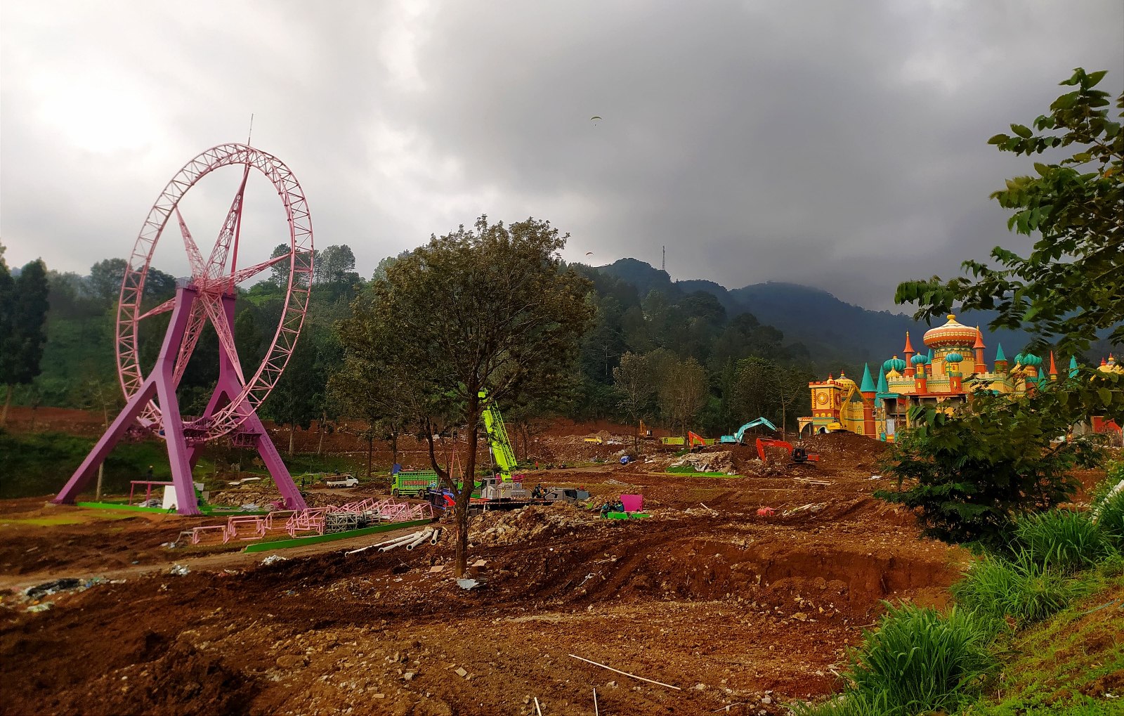 Pembongkaran Hibisc Fantasy Puncak Hampir Rampung, Lahan Segera Dikembalikan ke Fungsi Awal
