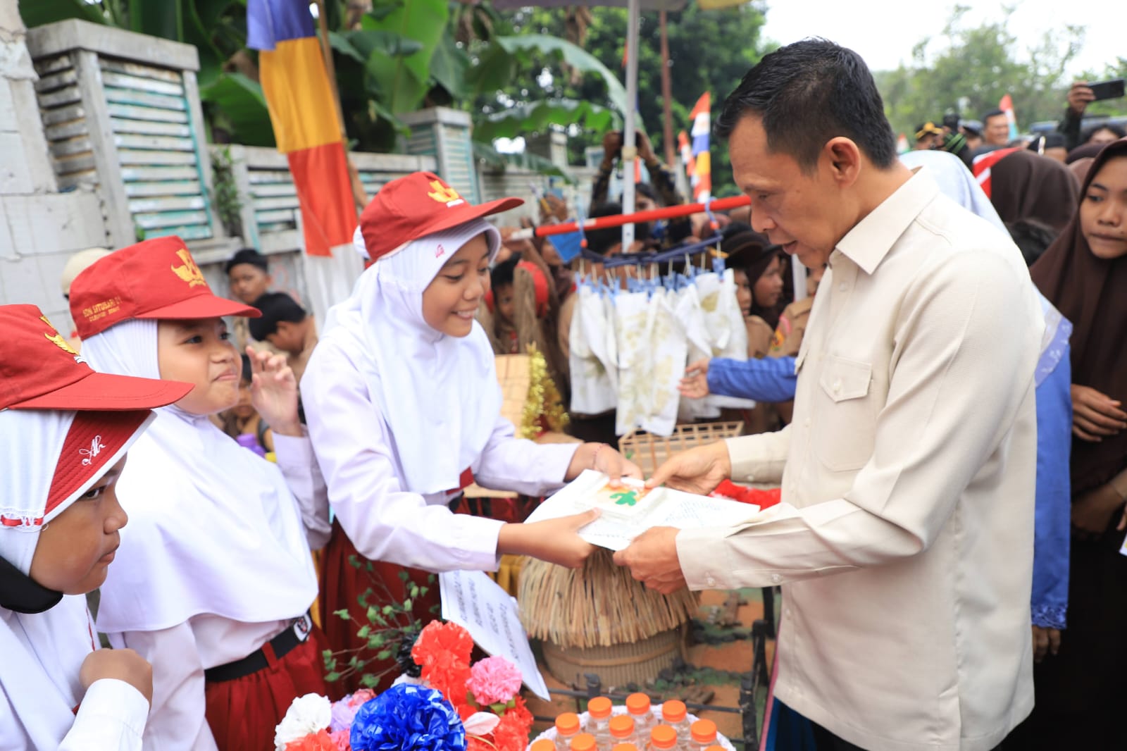 Jaro Ade Luncurkan Desa Digital, Teknologi untuk Rakyat hingga Pelosok