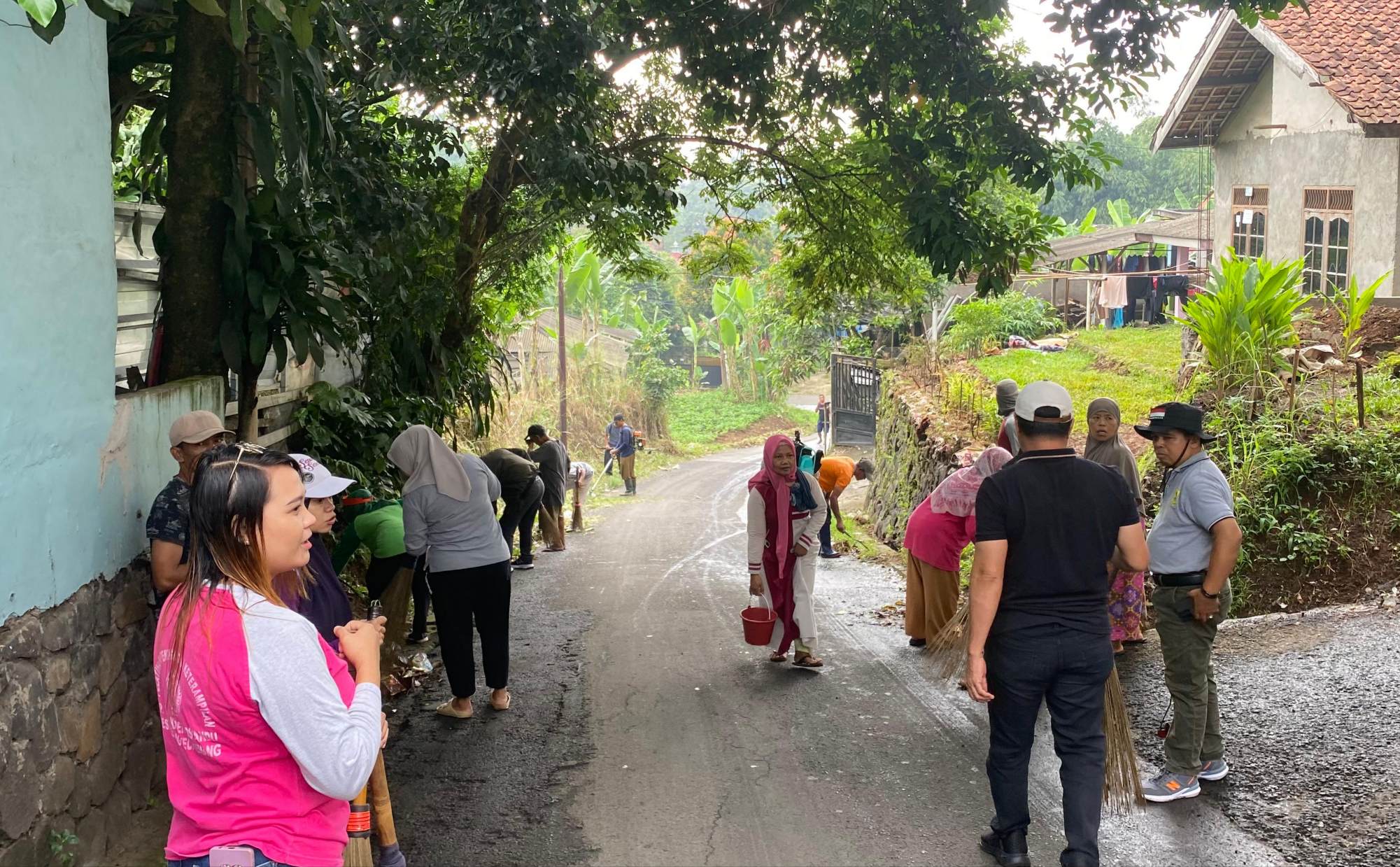 Sambut Semangat BBGRM ke XXII, Kades Entang: Kebersihan Lingkungan Tugas Bersama