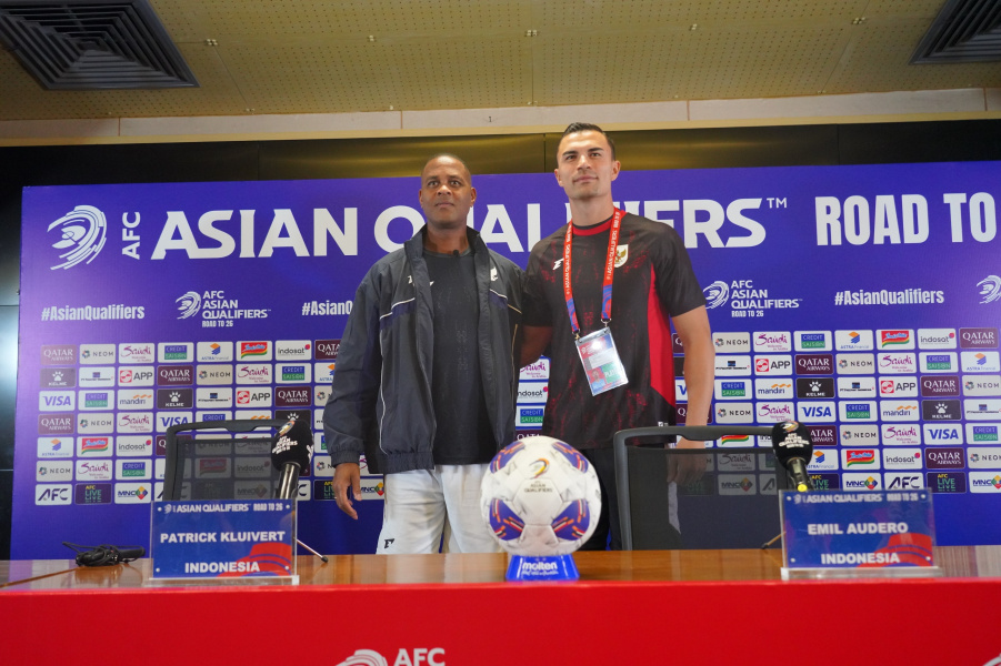 Patrick Kluivert Optimis Tiga Poin Lawan Tiongkok