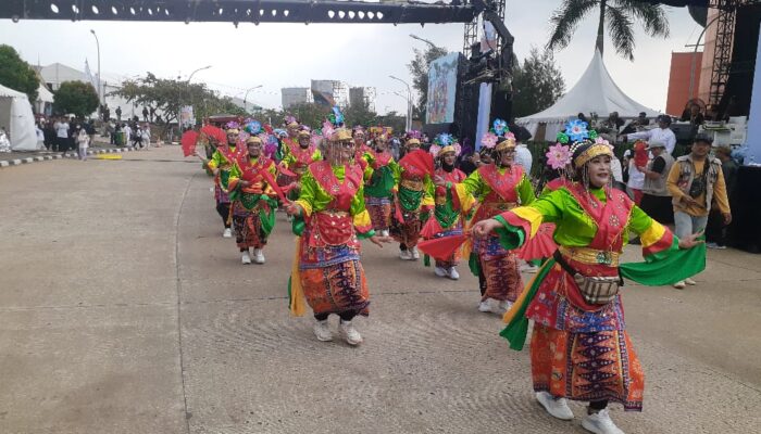 Kecamatan Tajurhalang Tampilkan Gambang Kromong di Helaran Budaya