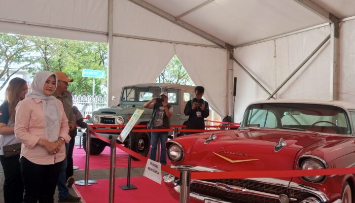 Keren, 8 Mobil dan Puluhan Motor Kuno Hadir pada Autovibes Fest 2025 di Stadion Pakansari