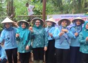 KWT Desa Cimandala Tanam Cabai dan Kangkung, dr. Christy: Dukung Program Ketahanan Pangan