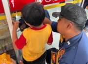 Damkar Kabupaten Bogor Selamatkan Jari Tangan Bocah 7 Tahun yang Terjepit Pintu Minimarket di Bojonggede