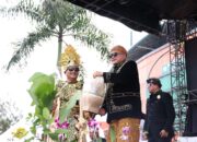 Raja Muara Beres Serahkan “Upeti” Kepada Raja Pajajaran