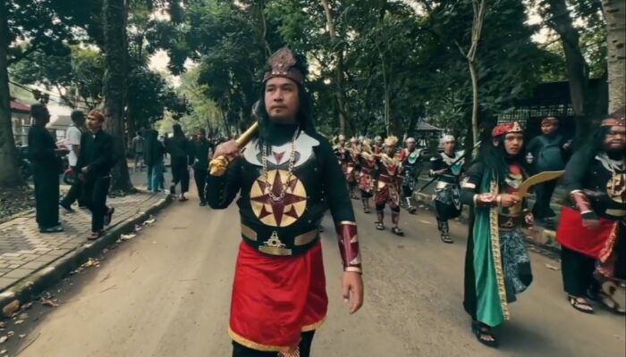 Pawai Ta’aruf MTQH Jabar 2025, Kafilah Kecamatan Megamendung Syiar Masuknya Islam di Kabupaten Bogor