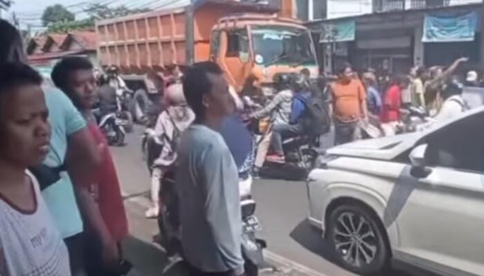 2 Orang Luka-luka Usai Dihantam Truk Fuso yang Hilang Kendali di Ciampea
