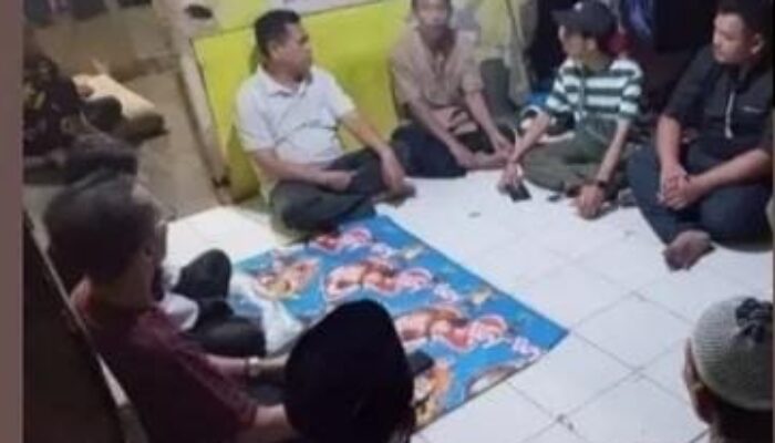Plt Camat Gunungsindur Kunjungi Rumah Korban Pemerkosaan di Desa Pabuaran