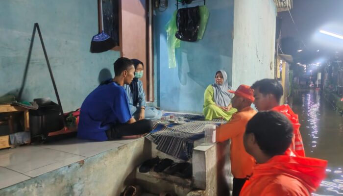Sungai Cibeber Meluap, Banjir 80 Cm Rendam 50 Rumah di Citeureup
