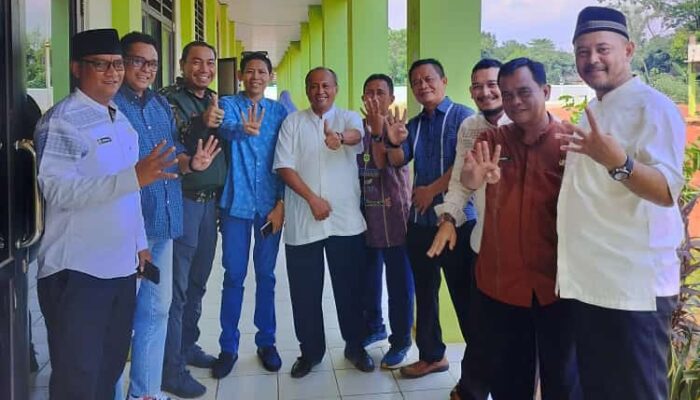 Dinonaktifkan Sepihak dari Ketua Komite, Acang Suryana Laporkan Kebobrokan Kepsek SMPN 4 Gunung Putri ke Kadisdik